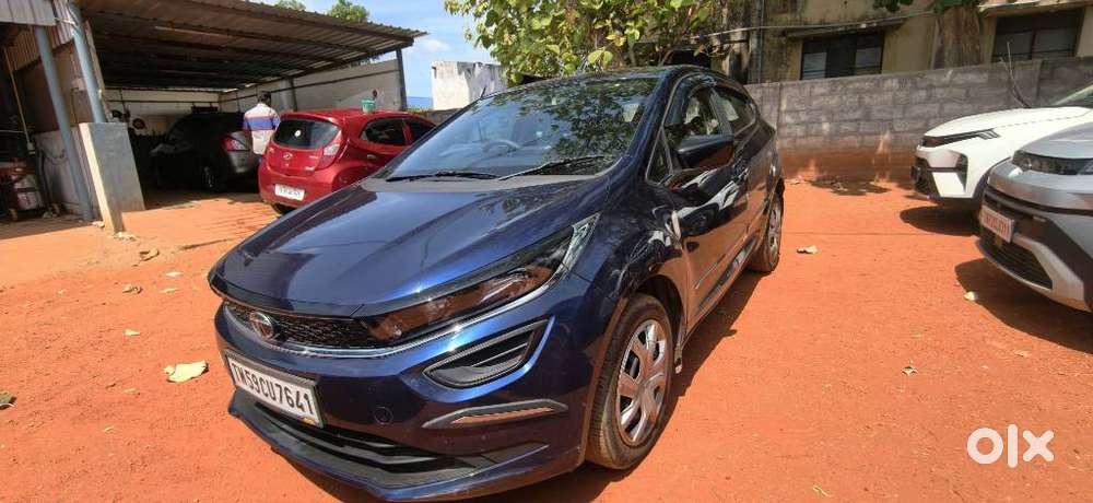 Tata Altroz Xm (s) Petrol, 2022, Petrol