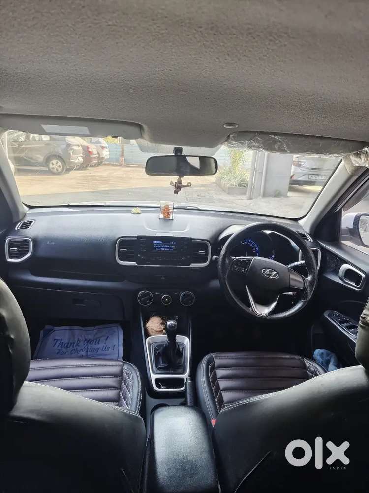 Hyundai Venue 2019  Petrol + Cng