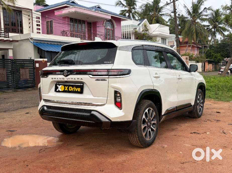 Maruti Suzuki Grand Vitara 1.5 Alpha Plus Intelligent Hybrid Ecvt, 2..