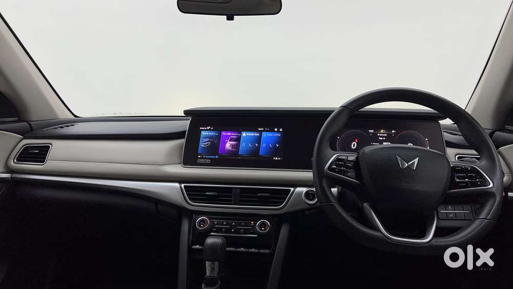 Mahindra Xuv700 2.0 Ax 7 Petrol At Luxury Pack Str, 2022, Petrol