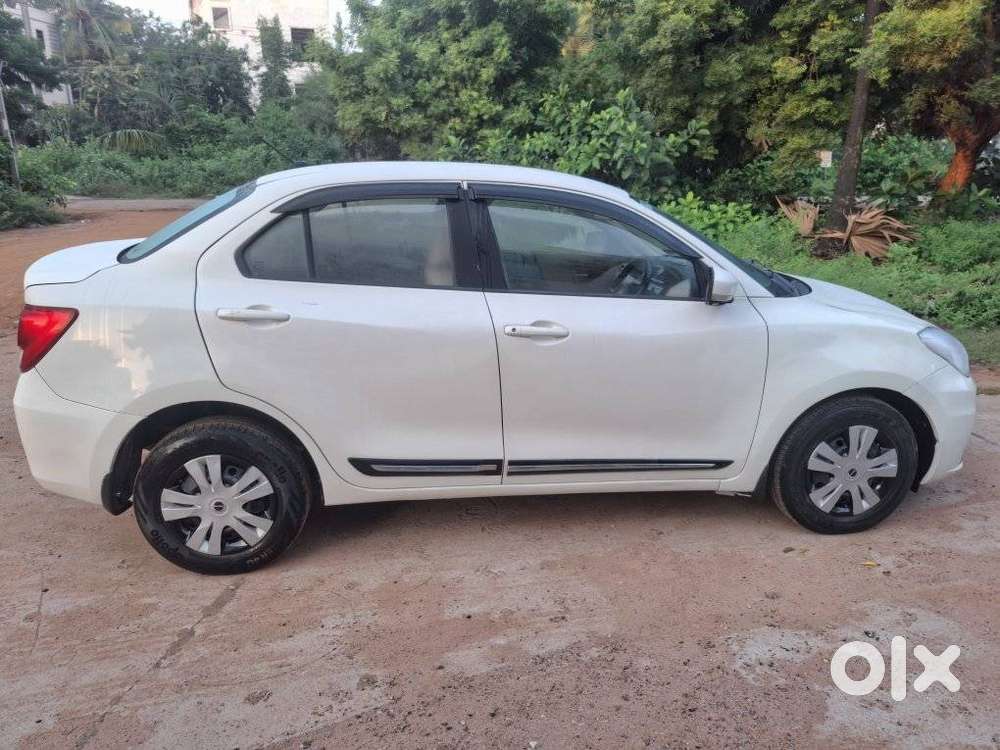 Maruti Suzuki Dzire Vxi Ags, 2021, Petrol