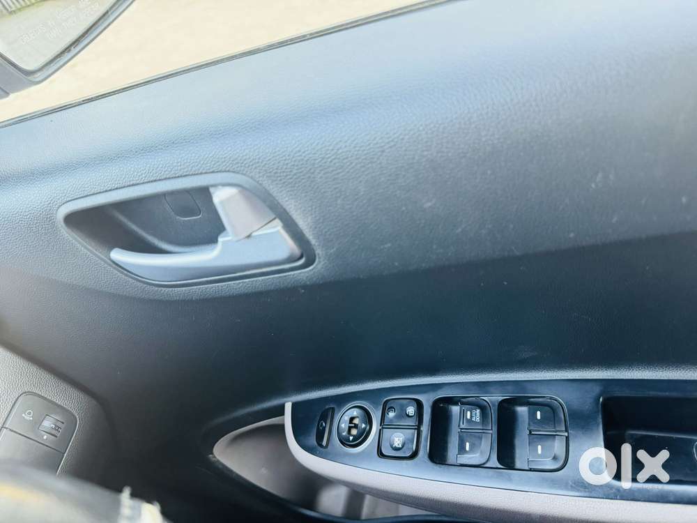 Hyundai Grand I10 Sportz, 2017, Petrol