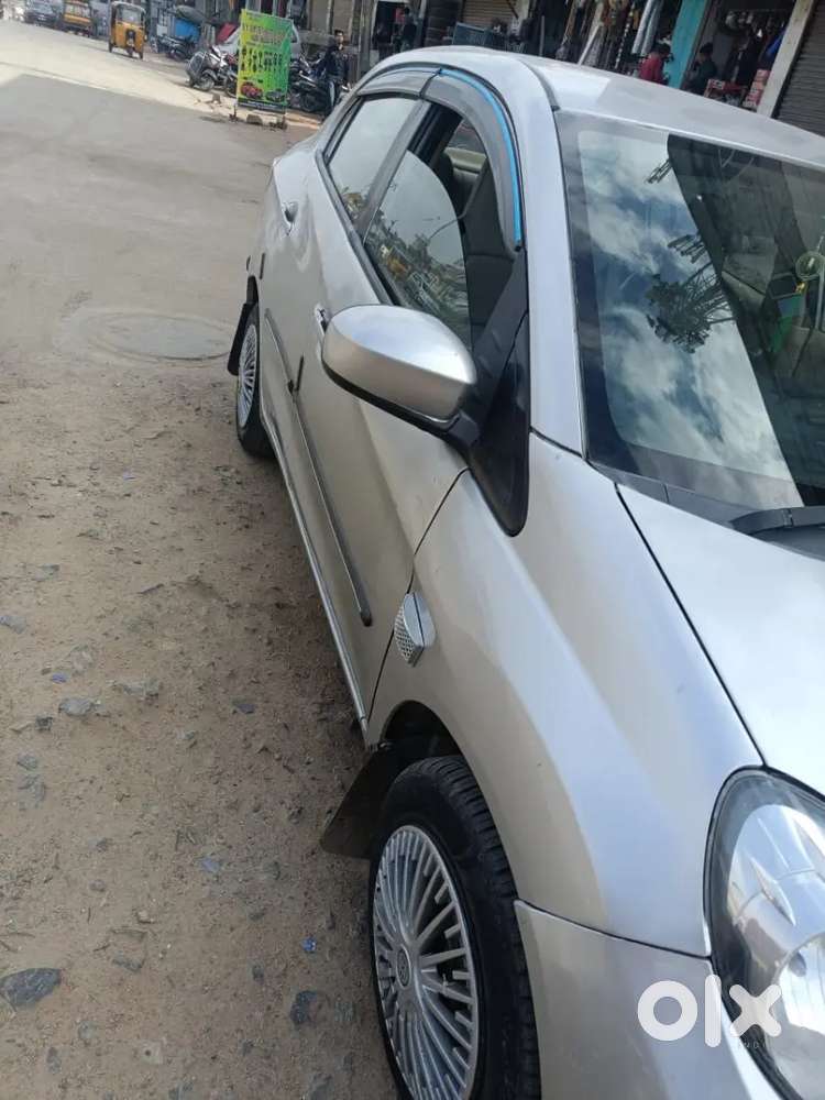 Honda Amaze 2016 Neat Condition..80 %tyres Neat