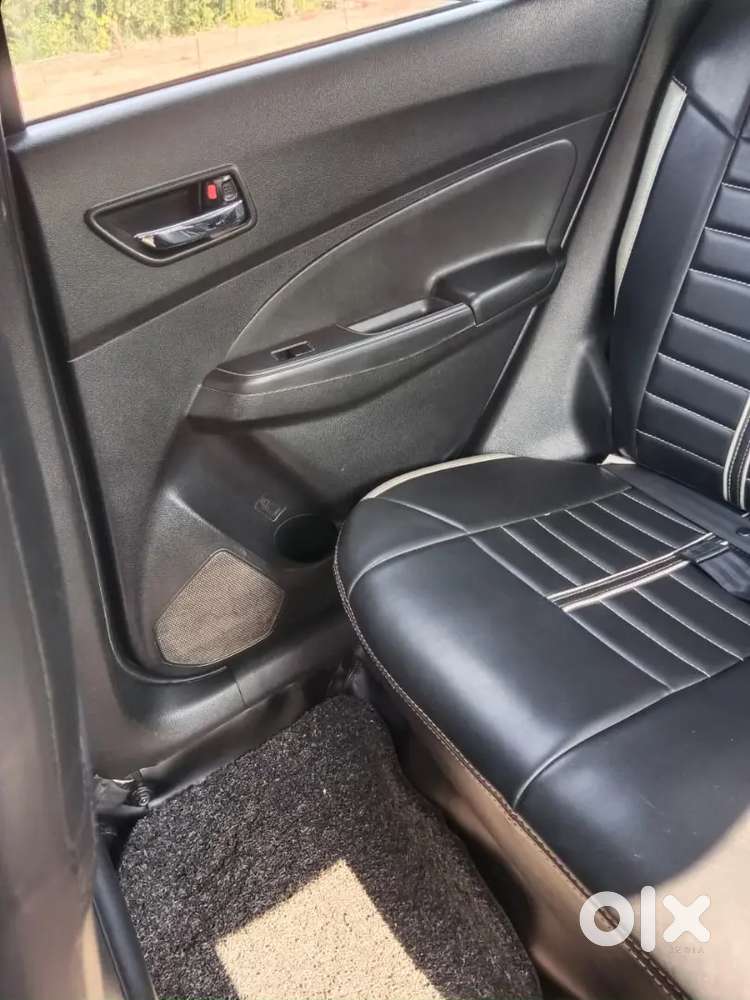 Maruti Suzuki Swift 2024 Black