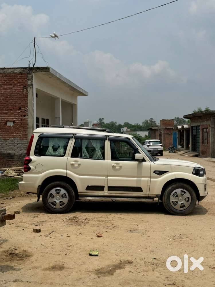 Scorpio Classic S 2022 - Bs6  First Owner