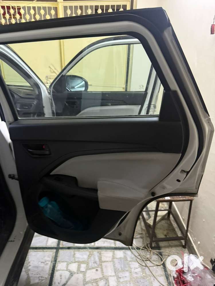 Maruti Brezza 2023 Lxi