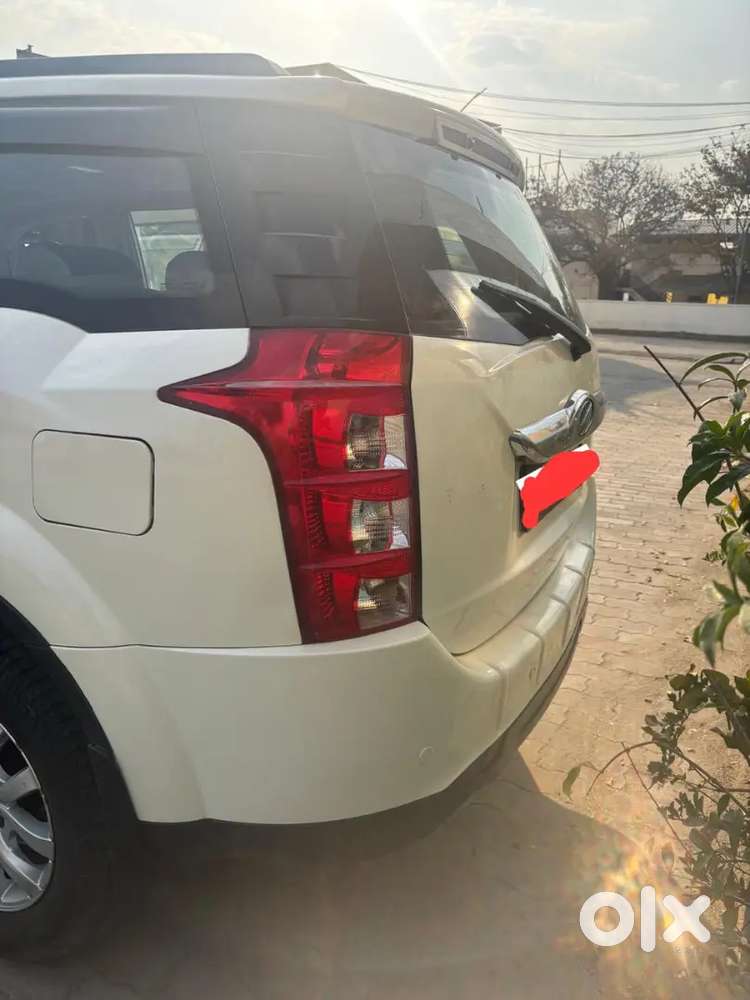Mahindra Xuv500 2017 Diesel 64000 Km Driven