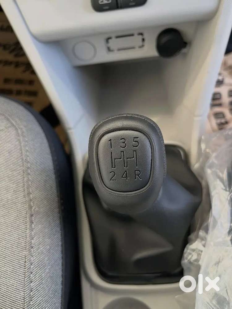 Tata Tiago Base Model 2026