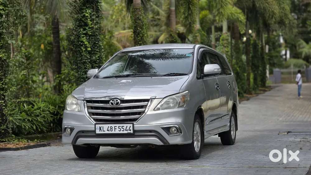 Toyota Innova 2014