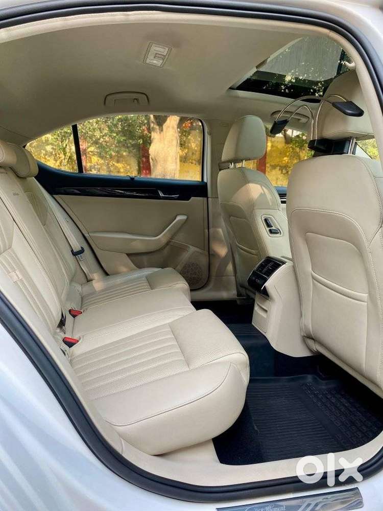 Skoda Superb L&k 2.0 Tdi At, 2019, Diesel
