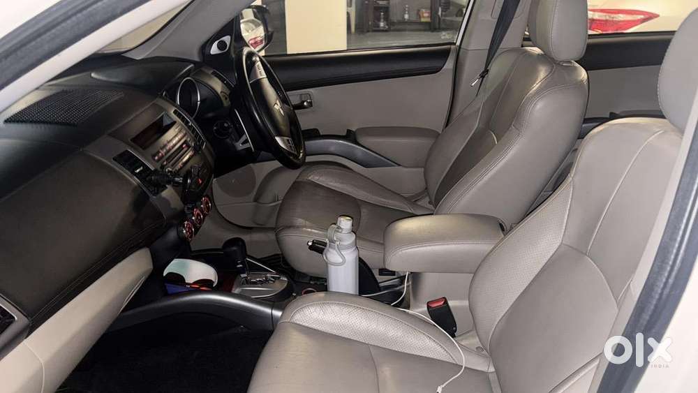 Mitsubishi Outlander 2011 Petrol Well Maintained