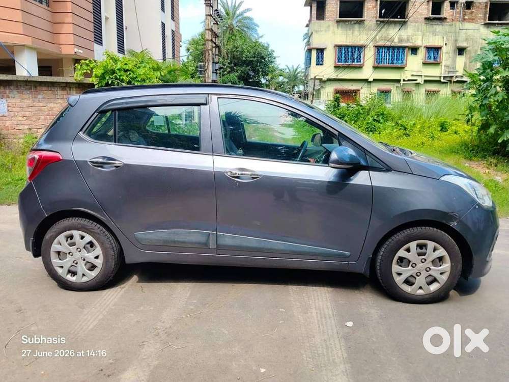 Hyundai Grand I10 Sportz, 2015, Petrol