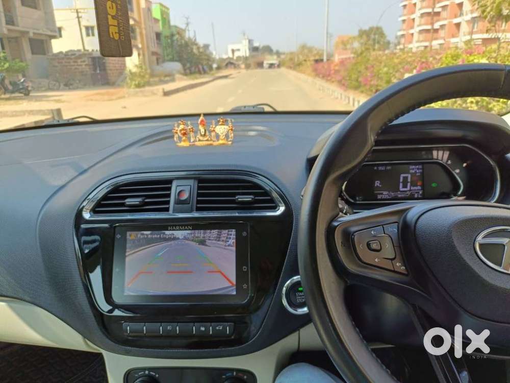 Tata Tiago 1.2 Revotron Xza, 2023, Petrol