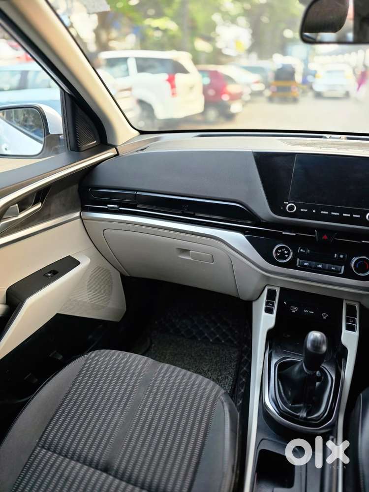 Kia Carens 1.5 Prestige 7 Str, 2023, Petrol