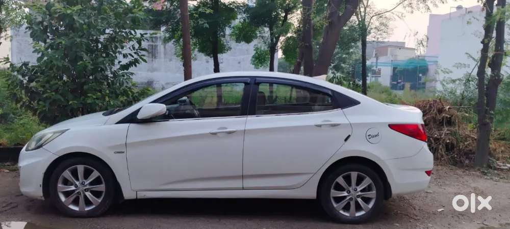 Hyundai Verna 1.6 Crdi Manual 2012