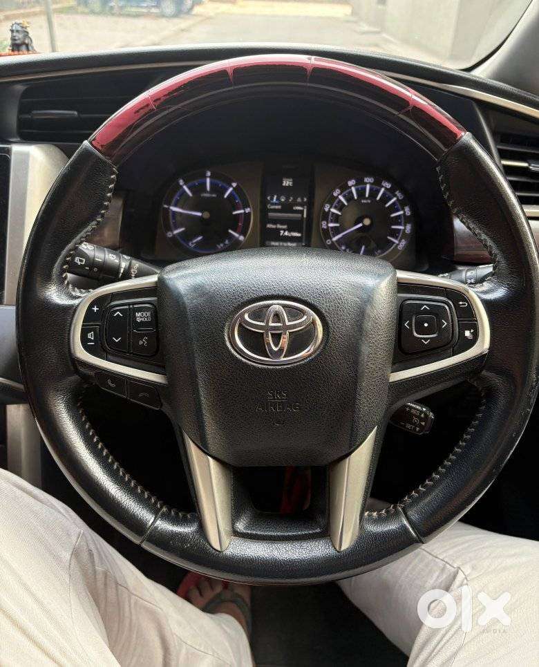 Toyota Innova Crysta