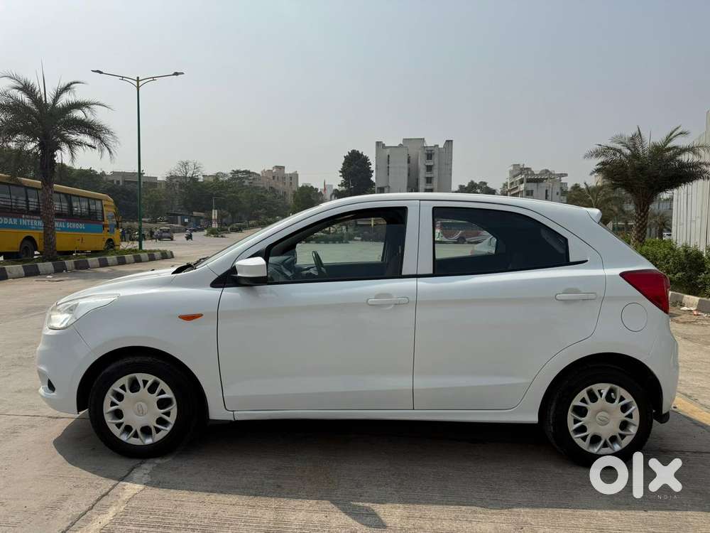Ford Figo Ambiente, 2015, Petrol