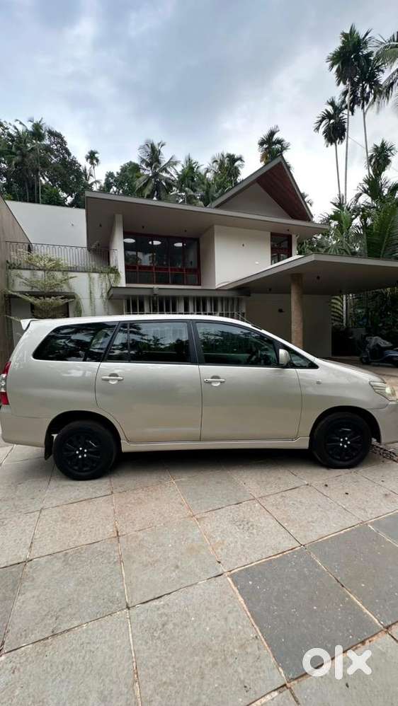 Toyota Innova 2013 Diesel Well Maintained