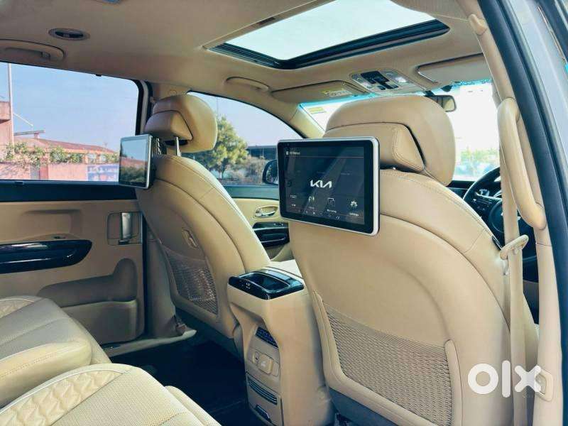 Kia Carnival Limousine Plus 7 STR, 2023, Diesel