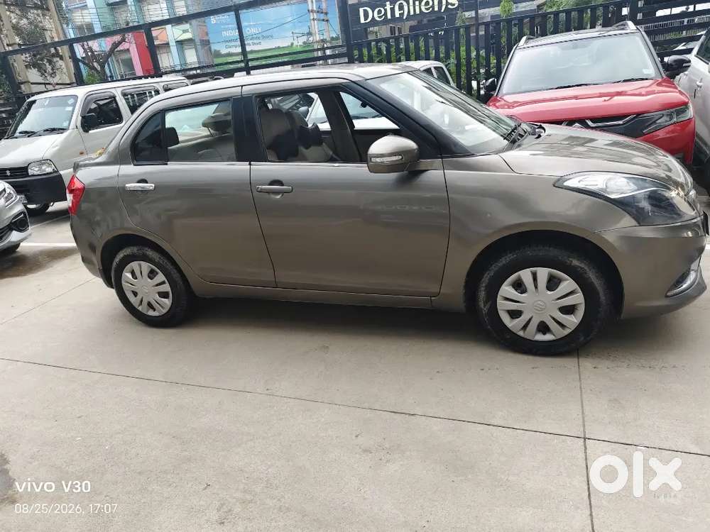 2017 Maruti Dzire Vxi Cng, Pl Dealer (sippny,car 24)any No Call No Msg