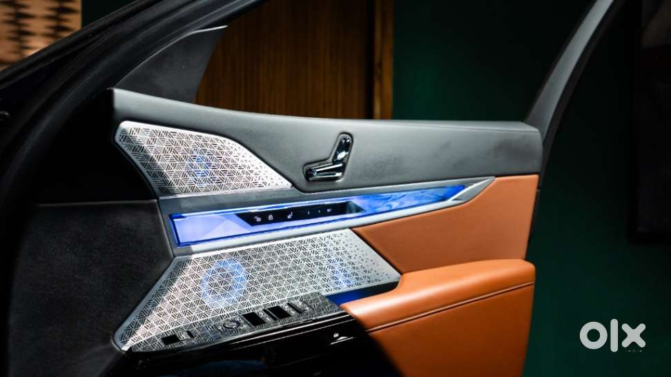 Bmw I7 Xdrive60, 2023, Electric