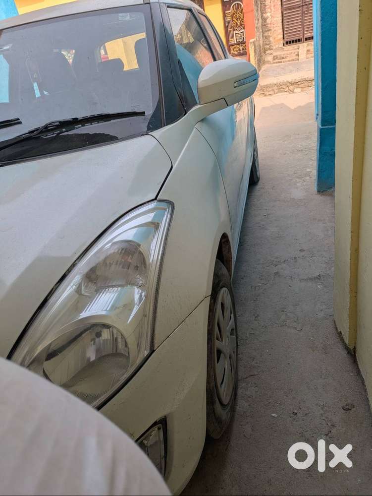 Swift Vxi White