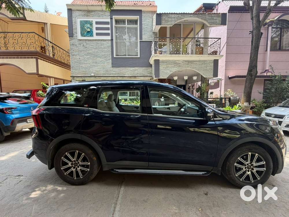 Mahindra Xuv700 2023 Petrol Automatic