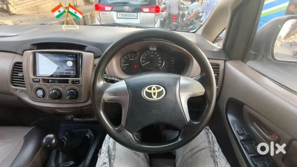 Toyota Innova 2.5 G 2015