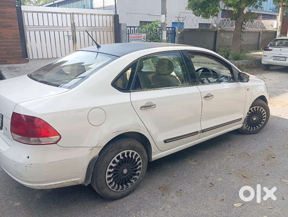 Volkswagen Vento Celeste 1.6 Highline, 2014, Petrol