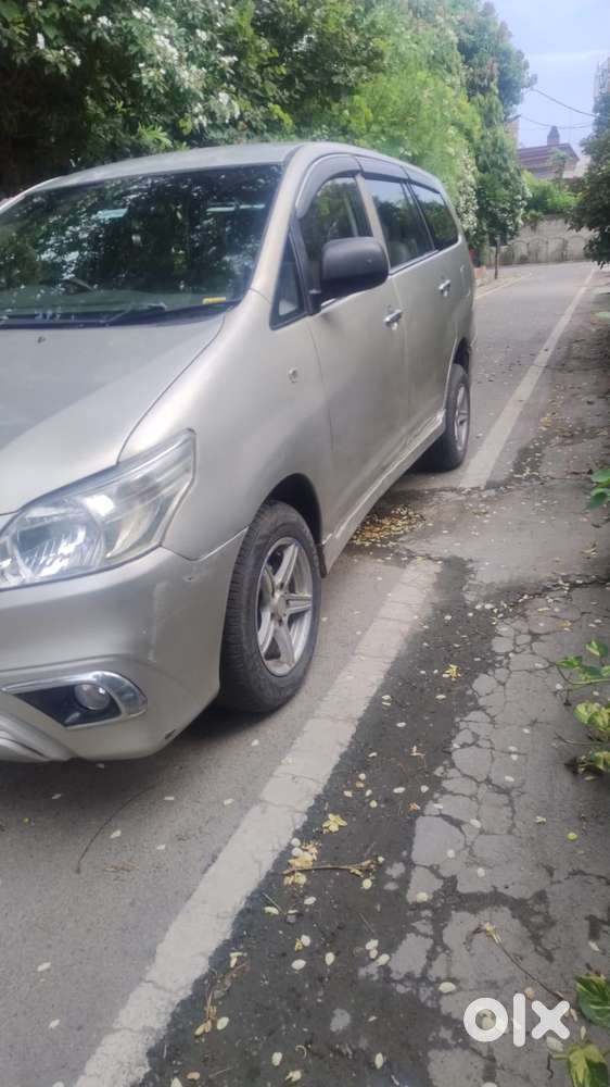 Toyota Innova, 2012
