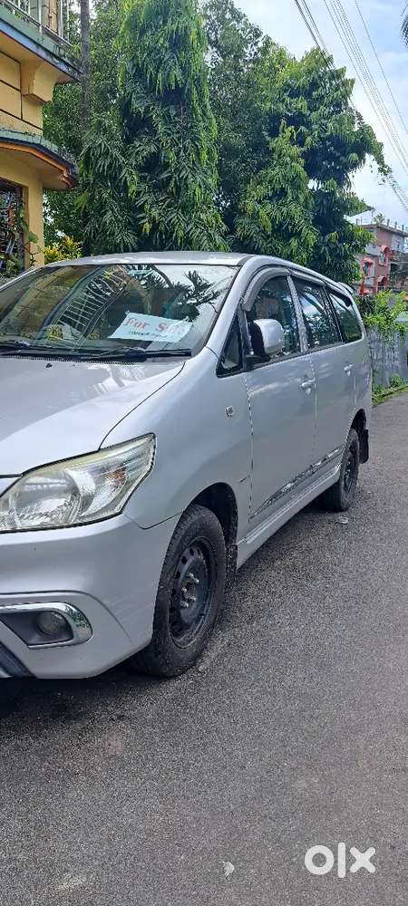 Toyota Innova Hycross 2012 Diesel Variant