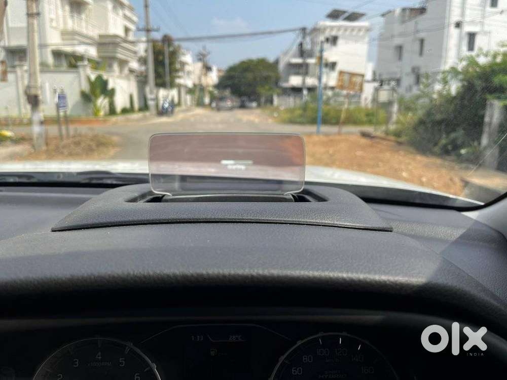 Maruti Suzuki Brezza 1.5 Zxi Plus Smart Hybrid, 2022, Petrol