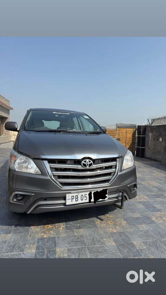 Toyota Innova 2014 Diesel Well Maintained