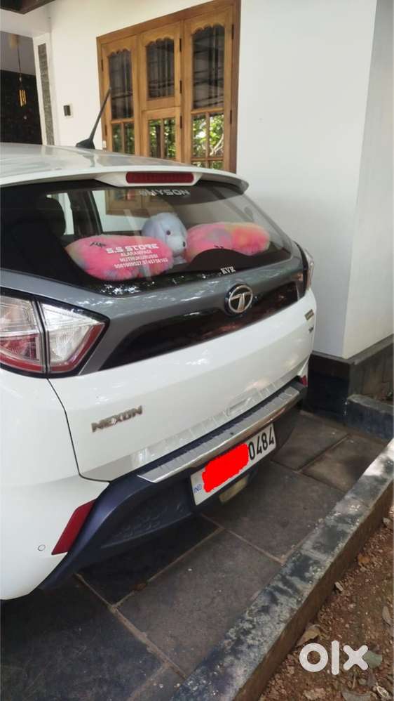 Tata Nexon Petrol 2018