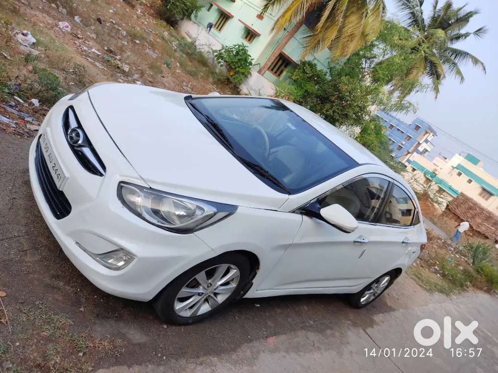 Hyundai Fluidic Verna 2012 Petrol 170000 Km Driven