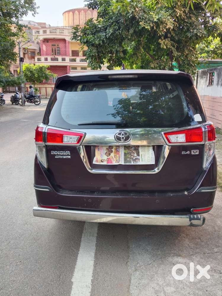 Toyota Innova Crysta 2.4 Vx Mt 8s, 2016, Diesel