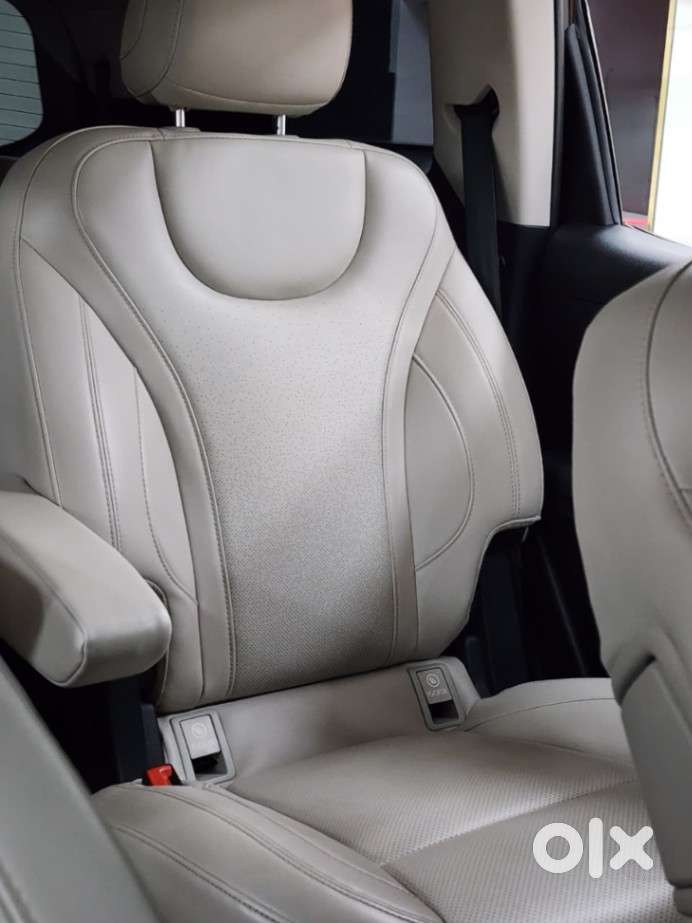 Mahindra Xuv700 Ax7l 6 Str At, 2024, Diesel