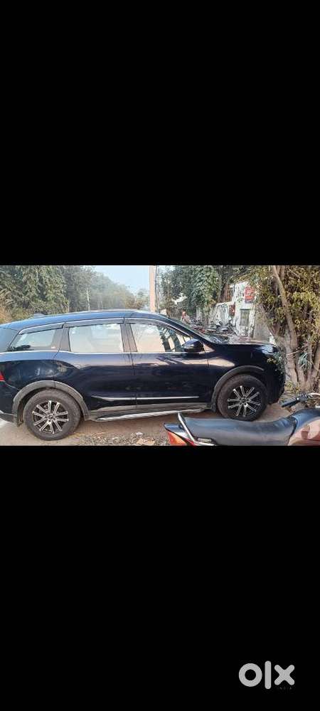 Mahindra Xuv700 2.2 Ax 7 Diesel At Luxury Pack Str, 2022, Diesel