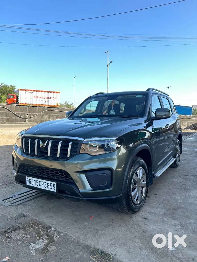 Full Show Room Condition .
New Tyre & Insurances Running
Single Use.