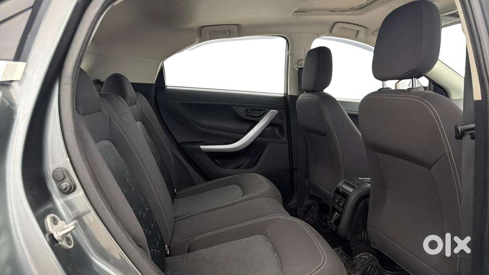 Tata Nexon 1.2 Revotron Xm (s), 2023, Petrol