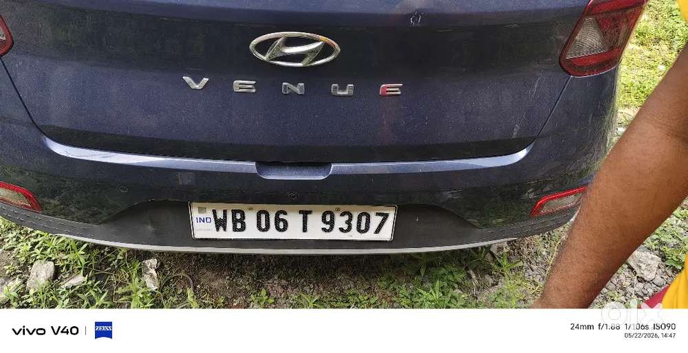 Hyundai Venue 2020 Petrol 42000 Km Driven