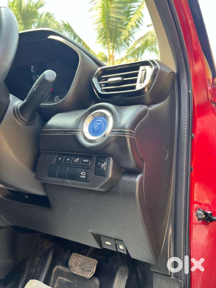 Maruti Suzuki Grand Vitara 1.5 Alpha Plus Intelligent Hybrid Ecvt, 2..
