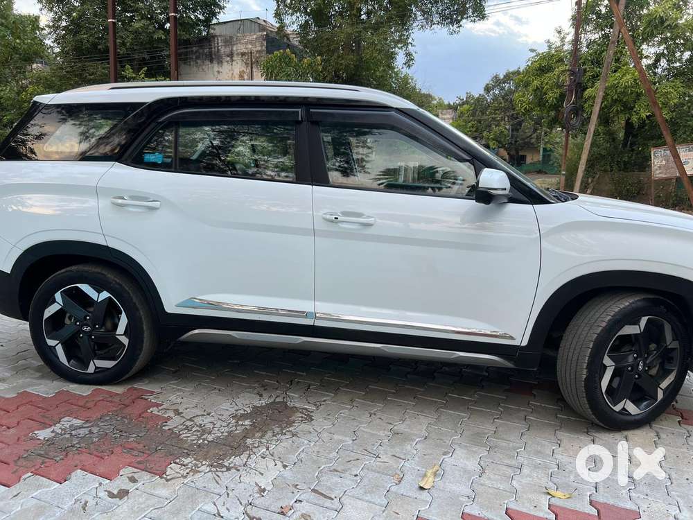 Hyundai Alcazar Platinum Signature Adventure Mt 7 Str, 2022, Diesel