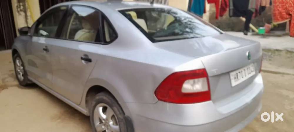 Skoda Rapid 1.6 Active 2012