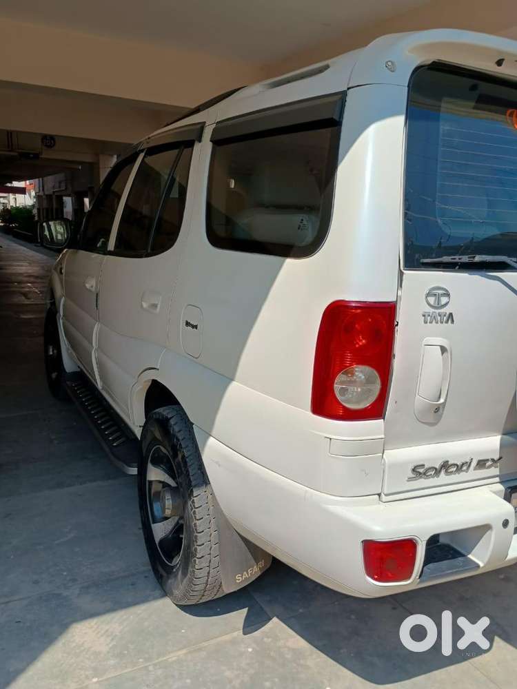 Tata Safari 4x4 Vx 2011 Diesel  2nd Owner  1.30l Km  Manual