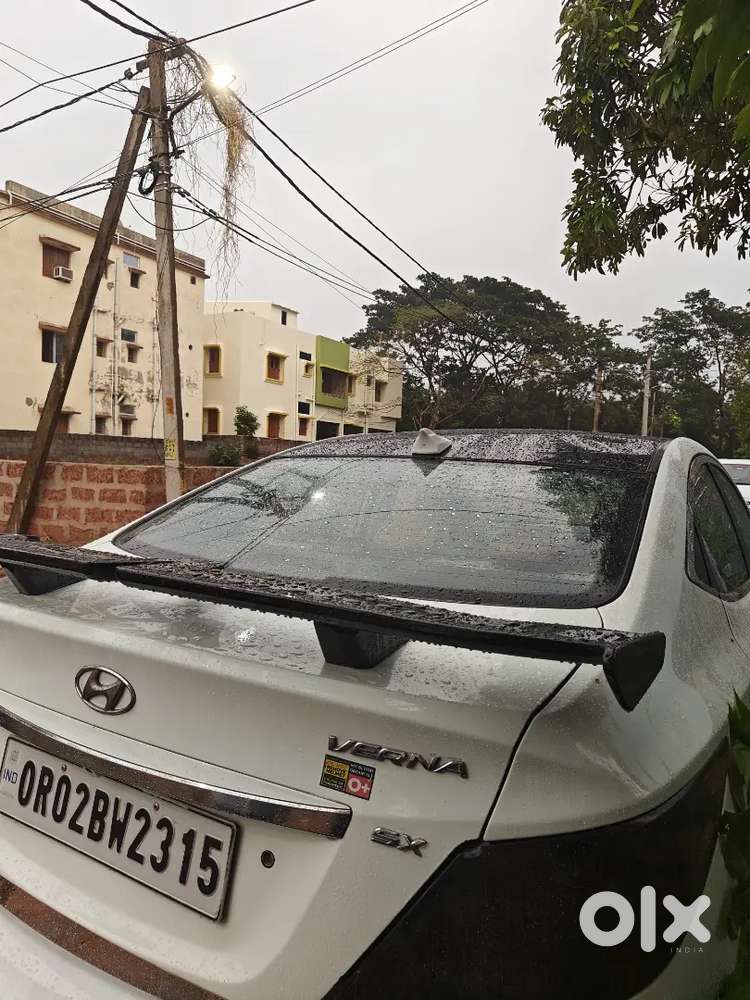 Hyundai Verna Crdi 2013 Variant