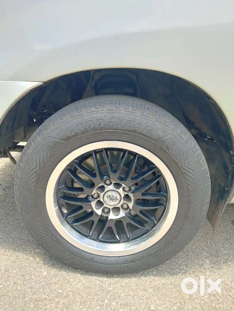 Toyota Innova 2005 Petrol Well Maintained