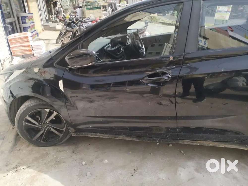 Tata Altroz 2022 Dark Edition