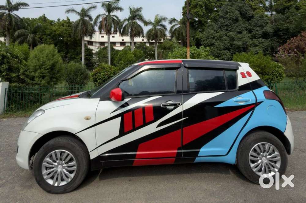 Maruti Suzuki Swift Vxi 1.2 Abs Bs-iv, 2011, Petrol