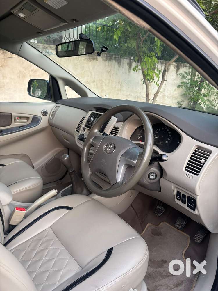 Toyota Innova 2.5 G (diesel) 7 Seater, 2013, Diesel
